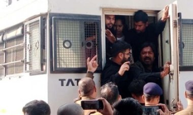 बदले जाएंगे कई जिला और ब्लॉक अध्यक्ष, भर्ती घोटाले में गृह मंत्री इस्तीफा दें -दीपक बैज, काला झण्डा दिखाने से पहले सभी कांग्रेसी गिरफ्तार