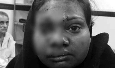 बॉयफ्रेंड ने मामूली विवाद पर बार में शराब की बोतल से हमला कर गर्लफ्रेंड को उतारा मौत के घाट, फिर गले लगाकर रोया, लाइव वीडियो आया सामने