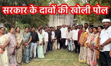 प्रदर्शन कर रहे कार्यकर्ताओं की गिरफ्तारी की खबर मिलते ही पिपरछेड़ी थाना पहुंचे अमितेश शुक्ल, किसानों की लड़ाई में दिखे अग्रिम पंक्ति के नेता