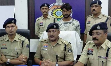 एकतरफा प्रेम का खौफनाक अंजाम, छात्रा की हत्या करने वाला आरोपी लाकेश्वर साहू गिरफ्तार, धारदार हथियार और मोटरसाइकिल बरामद