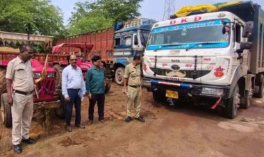 महानदी में अवैध रेत कारोबार पर खनिज विभाग का तड़के बड़ा एक्शन, 4 ट्रैक्टर और 2 हाईवा जब्त, वाहन छोड़कर ड्राइवर फरार, मचा हड़कंप