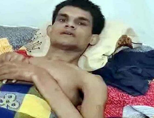 10 साल से बिस्तर पर जिंदगी काट रहे दिव्यांग युवक ने मुख्यमंत्री विष्णुदेव साय लगाई इच्छा मृत्यु की गुहार, वीडियो वायरल कर लगाई इलाज की गुहार