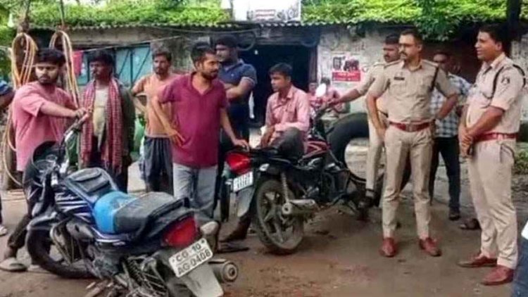 नई शराब दुकान खोलने पहुंची आबकारी टीम को महिलाओं ने घेरा!, सड़क पर किया धरना-प्रदर्शन, आंदोलन की चेतावनी, समर्थन में उतरे भाजपा के पूर्व मंत्री