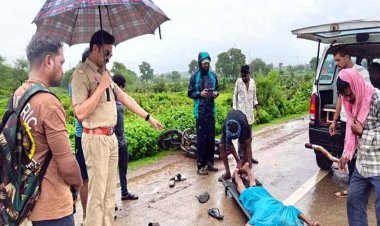 NH-49 पर दर्दनाक हादसा, तेज रफ्तार अज्ञात वाहन ने बाइक सवारों मारी जोरदार टक्कर, एक युवक की मौके पर मौत, दो गंभीर, जांच में जुटी पुलिस
