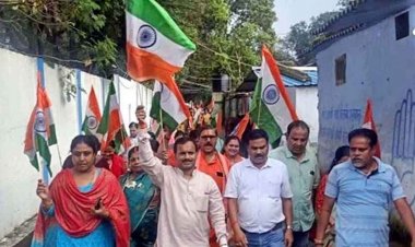 भाजपा नेताओं की तिरंगा यात्रा में नजर आया उल्टा तिरंगा, फोटो वायरल, सोशल मीडिया पोस्ट को लेकर भी चर्चा, राष्ट्रीय ध्वज के सम्मान को लेकर उठ रहे सवाल