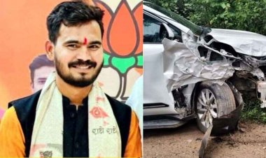 NH -130 -C में कार और पिकअप में जोरदार टक्कर, बाल बाल बचे रायपुर जा रहे जिला पंचायत गरियाबंद अध्यक्ष गौरीशंकर कश्यप