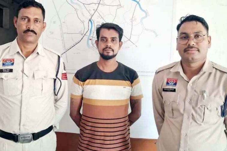 जमीन विवाद में बीयर की बोतल से जानलेवा हमला, हत्या के प्रयास का फरार आरोपी शिवा ठाकुर गिरफ्तार, पुलिस ने निवास पर दबिश देकर धर&दबोचा