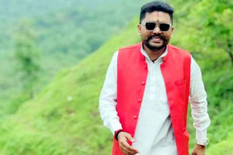 कलेक्टर बंगले के सामने भारतीय जनता पार्टी नेता अशवंत तुषार साहू को काले बिच्छू ने मारा डंक, अफरा&तफरी का माहौल, जिला अस्पताल में इलाज जारी
