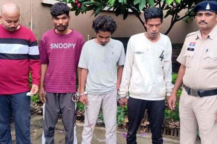 रायपुर में पुरानी रंजिश को लेकर दो पक्ष में गाली&गलौज एवं मारपीट, 2 घायलों का इलाज जारी, दोनों पक्षों की एफआई आर दर्ज, 4 आरोपी गिरफ्तार