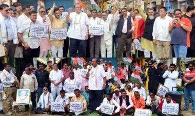 चीनी की महंगाई पर कांग्रेस का सत्याग्रह, पूर्व विधायक के नेतृत्व में सड़क पर उतरे कांग्रेसी, केंद्र सरकार के खिलाफ खोला मोर्चा, एक दिवसीय धरना-प्रदर्शन