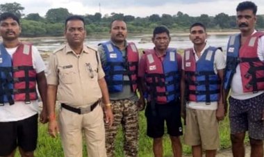 पिकनिक स्पॉट में बड़ा हादसा, नदी में सेल्फी लेते फिसला पैर, कॉलेज के बहे 3 छात्र, बचाने कूदे 2 स्टूडेंट्स भी लापता, तलाश में जुटी एसडीआरएफ की टीम