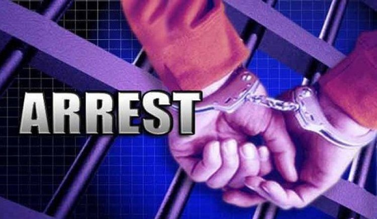 CG NEWS : देशी सिक्सर रिवाल्वर लेकर लोगों को डराने-धमकाने वाले 1 व्यक्ति को कोतवाली पुलिस ने किया गिरफ्तार।