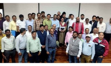 DPI और शिक्षक संगठनों की अहम बैठक संपन्न, शालेय शिक्षक संघ ने शिक्षक हित मे रखी 21 सूत्रीय मांग, सीएम को भेजा ज्ञापन