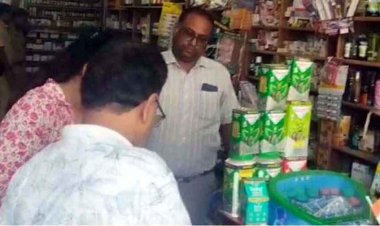 पुलिस और ड्रग इंस्पेक्टरों ने बिना डॉक्टर के पर्चे के नशीली दवाएं बेचने वाली तीन मेडिकल दुकानों पर मारा छापा , लाइसेंस निरस्त करने की अनुशंसा