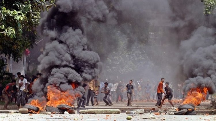 ताजा हिंसा के बाद भारत ने अपने नागरिकों से कहा, नहीं करें बांग्लादेश की यात्रा