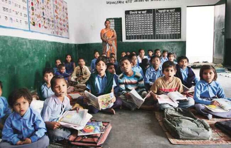 गुजरात में सैकड़ों सरकारी टीचर स्कूलों से गायब, कई विदेश में बस गए, नींद से जागी सरकार, आनन-फानन में दिए जांच के आदेश