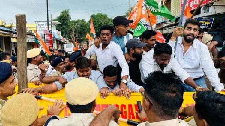 देवेंद्र यादव की गिरफ्तारी से नाराज युवा कांग्रेस कार्यकर्ताओं ने किया जेल भरो आंदोलन, बलौदाबाजार हिंसा मामले में नार्को टेस्ट की मांग -दीपक बैज