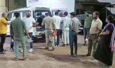 गणपति झांकी देखने निकले तीन दोस्त, ड‍िवाइडर से टकराई मोटरसाइकि‍ल, एक की दर्दनाक मौत, दो की हालत नाजुक, अस्पताल में भर्ती