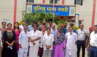 छत्तीसगढ़ में कलकत्ता कांड दोहराने की धमकी, अस्पताल के अंदर 2 नर्सों को 7 युवकों ने घेरा, दवाइयां फेंकी, अस्पताल में पुलिस चौकी खोलने की मांग