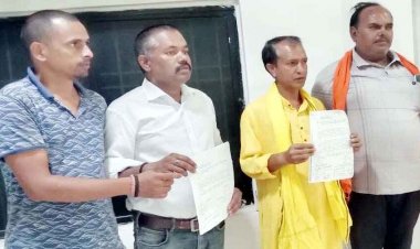 दुर्गा पंडाल में 8-10 युवकों ने मचाया आतंक, माता के दर्शन करने आए युवक की डंडे से पिटाई, रॉड से फोड़ा सिर, महिला श्रद्धालुओं की भी पिटाई