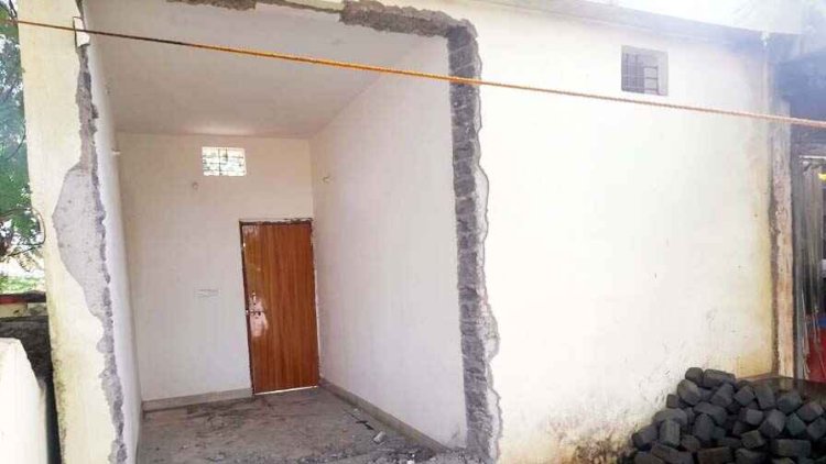 नगर पंचायत छुरा का कारनामा, नीलाम हो गया मुत्रालय, साल भर पहले पार्षद निधी से बनाया था मुत्रालय, बना चर्चा का विषय