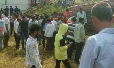 छग में दर्दनाक सड़क हादसा, यात्री बस हुई हादसे की शिकार, अफरातफरी का माहौल, 15 घायल, बस चालक मौके से फरार, उत्तराखंड में 15 लोगों की मौत