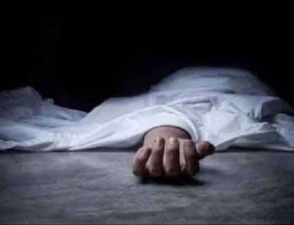 धमतरी के तर्रागोंदी में विवाहित महिला ने तीसरी शादी के बाद फांसी लगाकर कर ली आत्महत्या, कारण अज्ञात, इलाके में फैली सनसनी, जांच में जुटी पुलिस