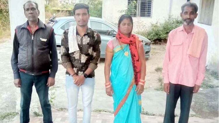 गृह शांति पूजा करने के बहाने घर से 5 लाख नगद चोरी करने वाले 4 आरोपियों को अदालत ने दिया 3-3 साल सश्रम कारावास और जुर्माने की सजा