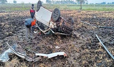 सगाई कार्यक्रम से लौट रही कार पेड़ से टकराकर पलटने से 20 साल के युवक की मौत, 9 घायल, एक को किया गया रेफर, गांव में पसरा मातम