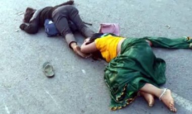 अज्ञात वाहन ने रायपुर जा रहे बाइक सवार दंपती को मारी टक्कर, पति-पत्नी की मौत, हादसे के बाद ड्राइवर गाड़ी लेकर फरार, तलाश में जुटी पुलिस