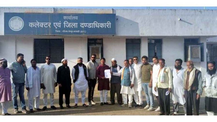 CMO नारायण साहू ने व्हाट्सएप में किया आपत्तिजनक पोस्ट, थाने में शिकायत के बाद धार्मिक भावना आहत करने पर लिखित में मांगी माफी