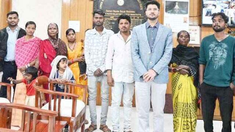 ज्यादा मजदूरी का झांसा देकर छग से महाराष्ट्र ले जाकर दलाल ने परमेश्वर को बेच दिया 27 मजदुर, कलेक्टर दीपक सोनी ने कराई सभी मजदूरों की घर वापसी