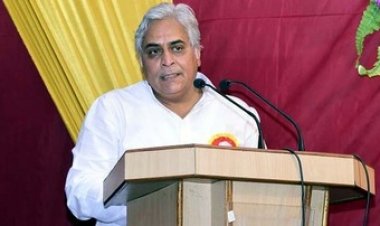 छत्तीसगढ़ में कांग्रेस पार्टी की पूर्व विधायक अरुण वोरा गिरफ्तार, कार्यकर्ताओं ने किया प्रदर्शन, कहा- विपक्ष की आवाज दबाने की कोशिश