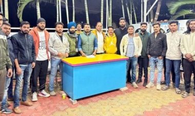 किसान विरोधी नीतियों के खिलाफ आज केन्द्रीय कृषि मंत्री शिवराज सिंह चौहान को काला झंडा दिखाने की तैयारी में जुटे युवा कांग्रेस और NSUI के कार्यकर्ता