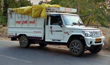 नाका कर्मियों ने धान और वाहन को जप्त कर बनाया पंचनामा, प्रशासनिक टीम का करते रहे इंतजार, इधर जब्त धान समेत गाड़ी लेकर आरोपी फरार