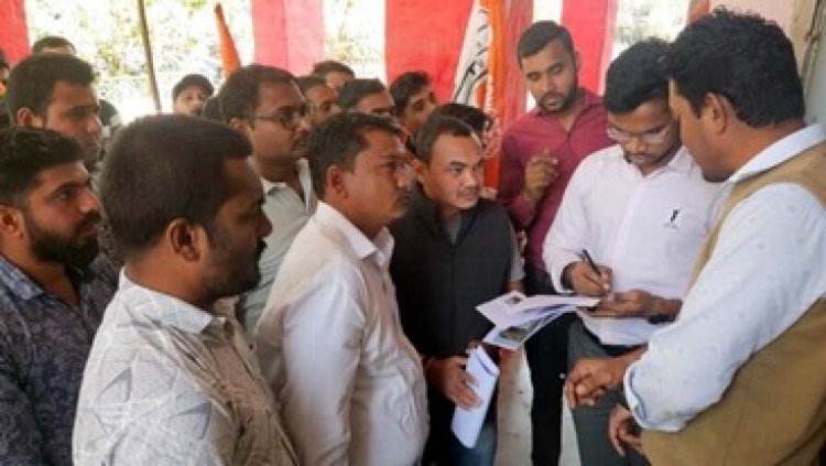 युकां ने की अवैध मुरुम खनन पर तत्काल कार्रवाई की मांग, प्रधानमंत्री और विधायक का पुतला फूंकने की दी चेतावनी, मिलीभगत का लगाया आरोप