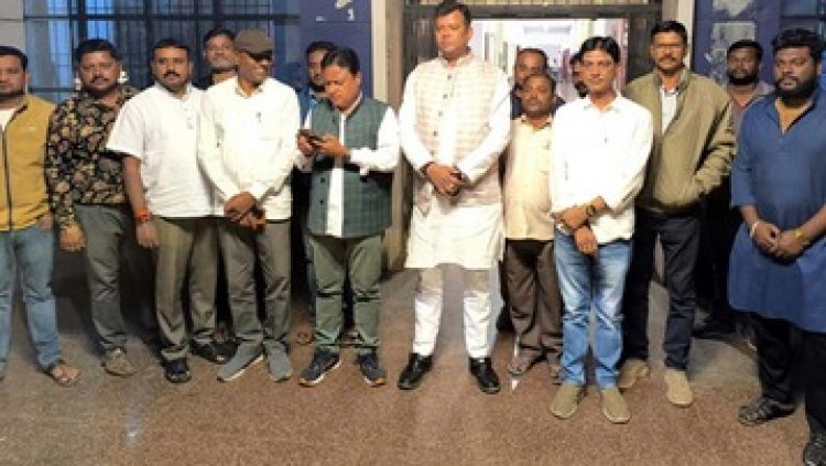 जहरीली गैस से स्कूली बच्चों की बिगड़ी तबीयत, सीमेंट प्लांट के आसपास इलाका सील, विधायक संदीप साहू ने अस्पताल में जाकर जाना हाल