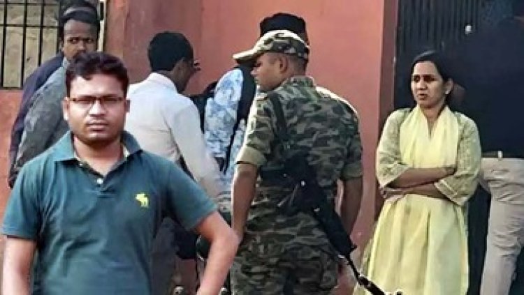 स्ट्रांग रूम में EVM की सुरक्षा में तैनात कांस्टेबल ने खुद को गोली मारकर कर ली खुदकुशी, मचा हडकंप, कारण अज्ञात, जांच में जुटी पुलिस