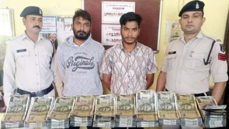 अलग-अलग स्थानों से दोपहिया वाहन में सवार होकर मोबाइल झपटने की वारदात को अंजाम देने वाले 2 नाबालिग आरोपियों समेत 4 आरोपी गिरफ्तार