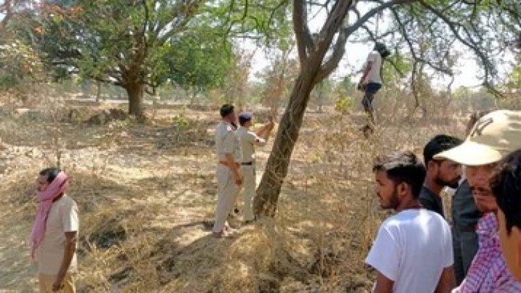 4 दिन से लापता युवक का फंदे से लटका मिला शव, सगाई से पहले सड़ी-गली हालत में शव देख गांव में मचा हड़कंप, जांच में जुटी पुलिस
