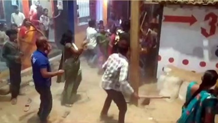 बदमाशो ने की मारपीट, थाने से खदेड़ी गई महिलाएं ट्रैक्टर में बैठकर पहुंची एसपी कार्यालय, FIR दर्ज होने के बाद भी कानून व्यवस्था पर उठे सवाल