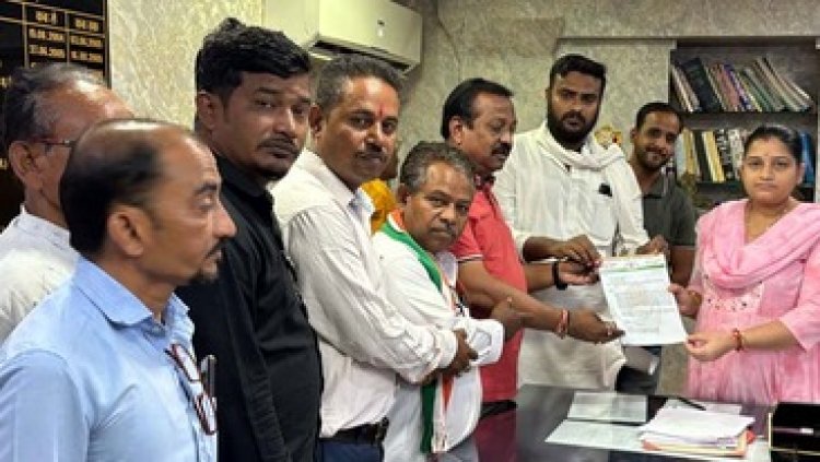रायपुर में सागर वाली कव्वाली पर विवाद, कांग्रेस ने शराब परोसने का किया कड़ा विरोध, कार्यक्रम को रोकने पुलिस अधीक्षक को सौंपा गया ज्ञापन