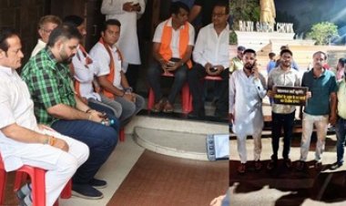 दिनेश मिरानिया की मौत पर विकास उपाध्याय ने जताया शोक, कांग्रेस ने कैंडल जलाकर दी श्रद्धांजलि, मुस्लिम समाज की रायपुर में निकलेगी आक्रोश रैली