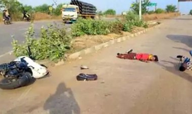 तेज रफ़्तार अज्ञात वाहन ने बाइक को मारी जबरदस्त टक्कर, परीक्षा देने जा रहे छात्र की दर्दनाक मौत, दोस्त घायल, कुचलकर ड्राइवर गाड़ी समेत फरार