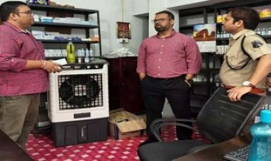 अस्पताल का पंखा महिला के सिर पर गिरा, आई गंभीर चोट, इधर कलेक्टर ने प्रभारी चिकित्सक को हटाया, डॉक्टरों को दिया नोटिस