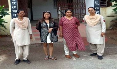 महिला अफसर के पति के 2 लव-अफेयर के चक्कर में फूटा सिर, युवतियों ने पत्नी के सामने बॉयफ्रेंड को पीटा, दोनों युवती गिरफ्तार