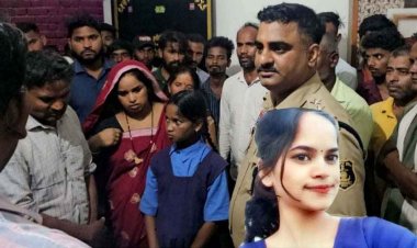 कमरे में फंदे पर झूलती मिली 12वीं की छात्रा की लाश, आत्महत्या या कुछ और? गांव फैली सनसनी, घटना के कारणों की जांच में जुटी पुलिस