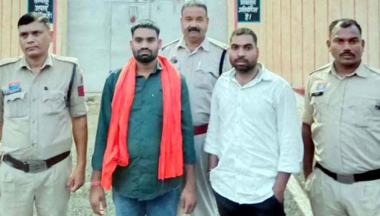 गौरक्षा के नाम पर मारपीट कर लूटपाट, आक्रोशित कुर्मी समाज ने किया जमकर प्रदर्शन, बजरंग दल के पूर्व पदाधिकारी सागर साहू और पूरन पाली गिरफ्तार