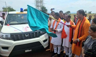 स्वास्थ्य मंत्री की हरी झंडी के पीछे छिपा एंबुलेंस घोटाला!, बिना टेंडर 15 लाख का खेल, अब भेजा गया वापस, मरीजों की जान भगवान भरोसे