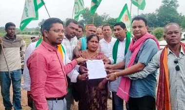 किसानों को खाद नहीं मिलने से नाराजगी, 1 सितम्बर को नेशनल हाइवे में चक्काजाम की चेतावनी, तहसीलदार को सौंपा ज्ञापन